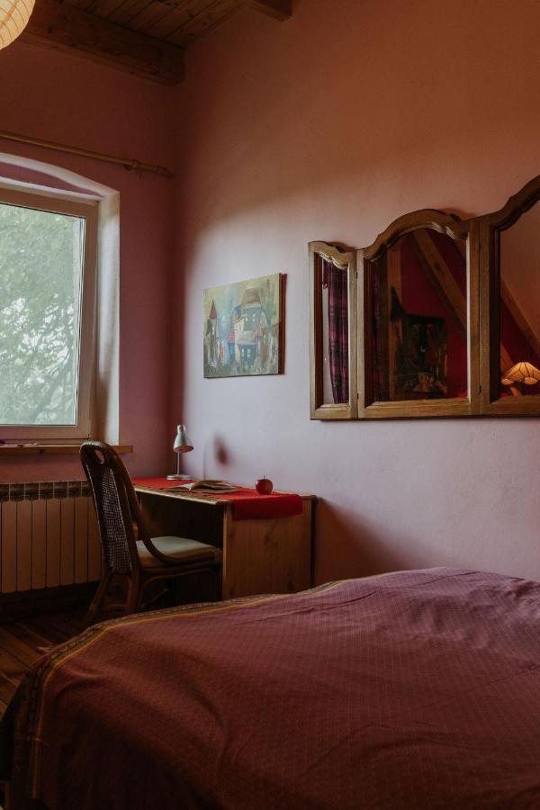Stara Szkola Nad Jeziorem Czarne  Dış mekan fotoğraf